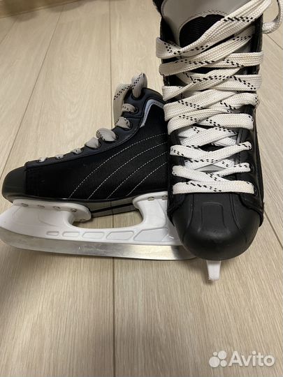 Коньки хоккейные