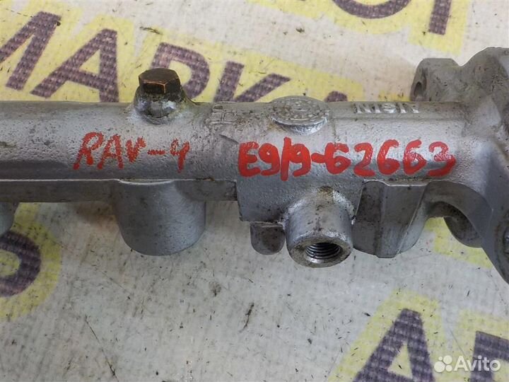 Цилиндр тормозной главный Toyota RAV4 (XA20) 2000