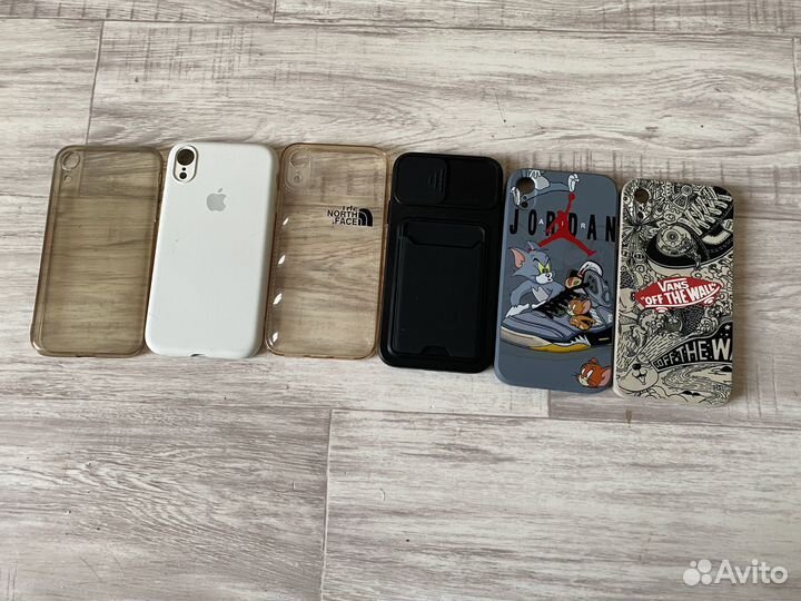 Чехлы на iPhone xr