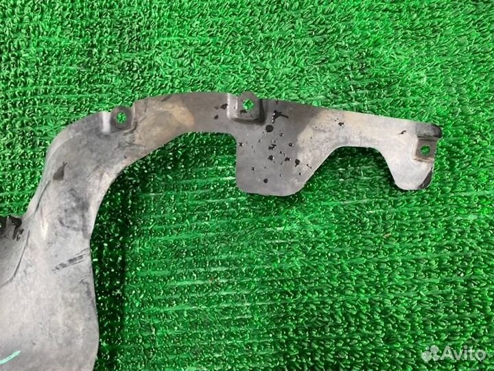 Защита двигателя прав. перед. Toyota Lx470, Land C