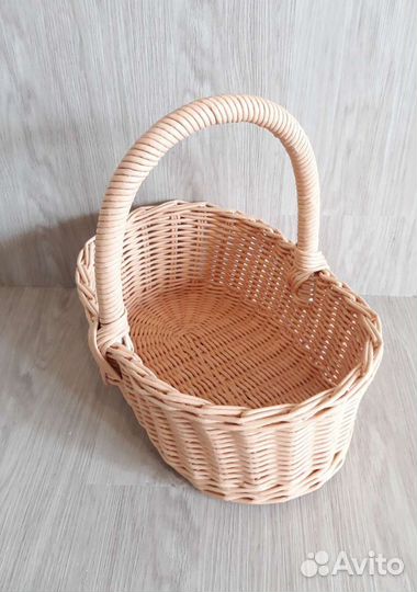 Корзина плетеная