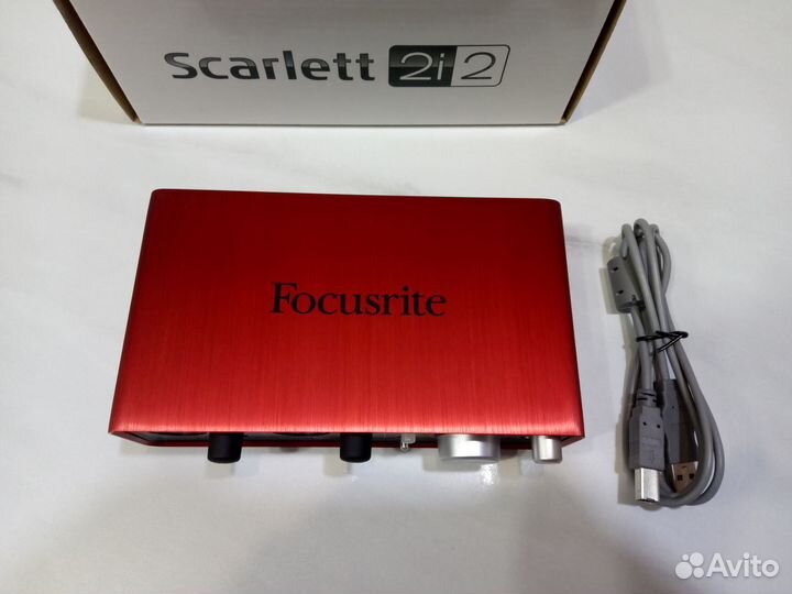 Звуковая карта Focusrite scarlett 2i2