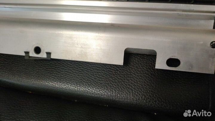 Шторка солнцезащитная задняя левая Audi A8 D3 6.0