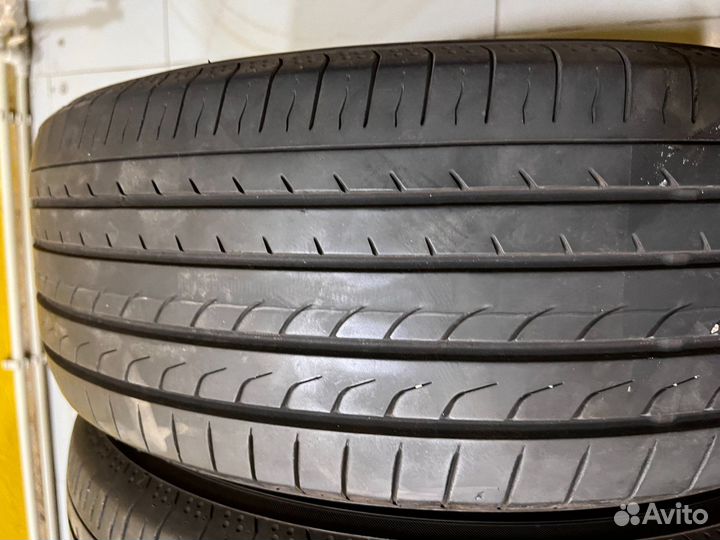 Yokohama BluEarth RV-02 215/60 R17 96H