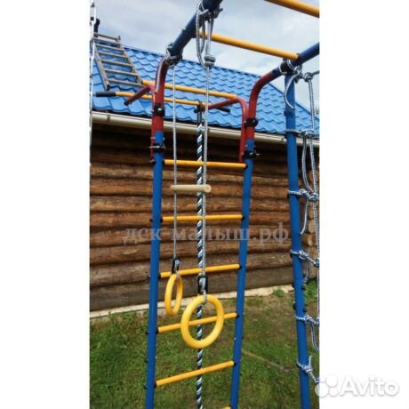Уличный спортивный комплекс новый