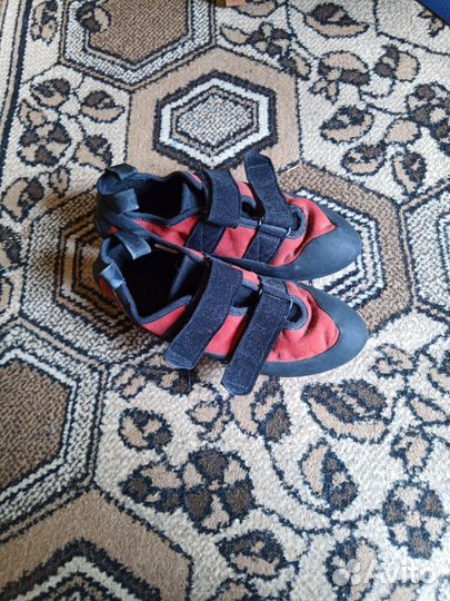 Скальные туфли 39