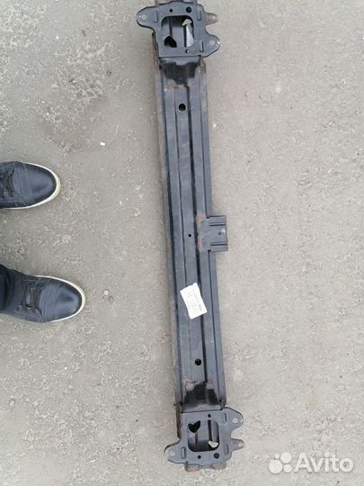 Усилитель перед бампера Hyundaigetz,детали бампер