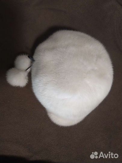 Женская меховая шапка