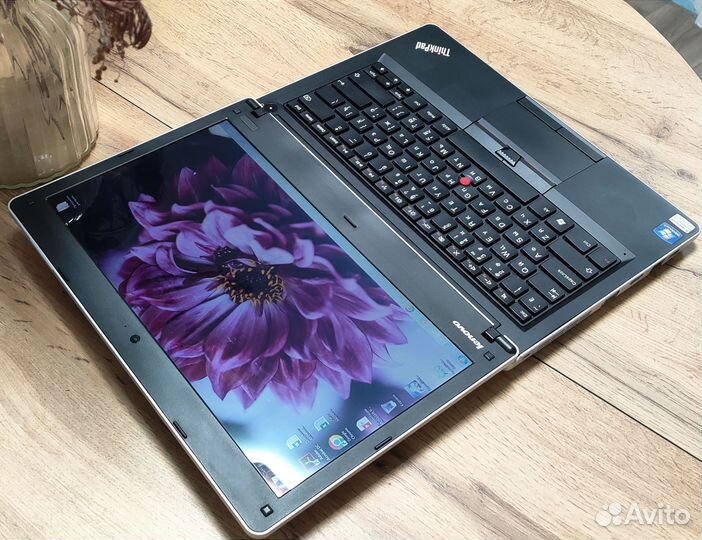 Ноутбук lenovo/как новый/ssd