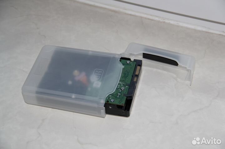 Бокс (кейс, контейнер) для хранения жестких дисков