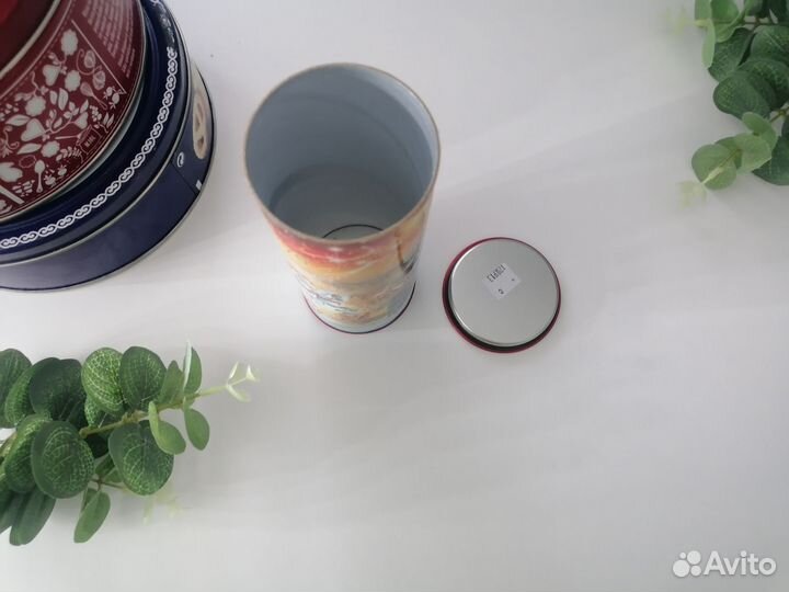 Коробка банка жестяная из под печенья