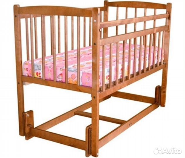 Детская кровать с маятником матрасом