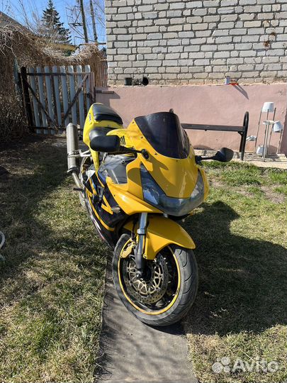 Honda CBR 954