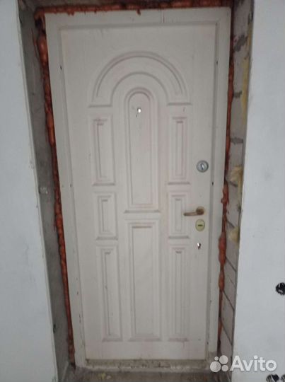 Продам окна и двери,раковины, ролеты и и т д