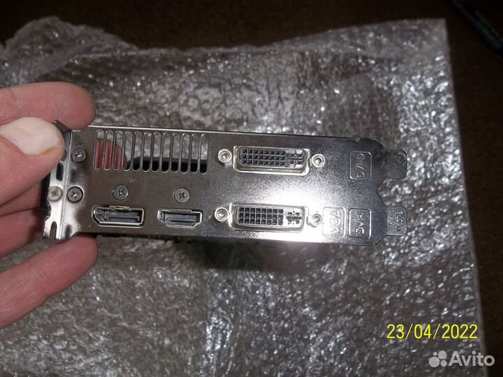 Asus AMD radeon HD 6850 gddr5 256BIT 1GB