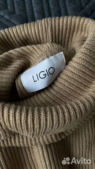 Свитер женский