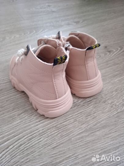 Демисезонные ботиночки на девочку 23 размера