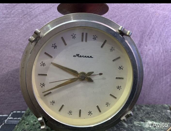 Старинные часы барабан Молния. Мрамор бронза СССР