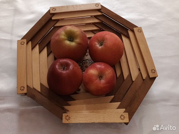 Декаративная деревянная подставка