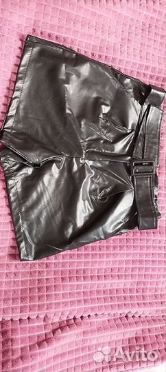 Кожаные шорты
