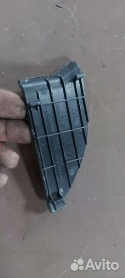 Накладка двери задняя правая на Nissan Fuga