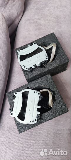 Линзы ксенон (завод) subaru Impreza xv (2010)