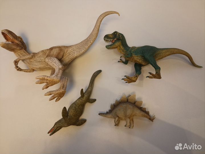 Динозавры и ящеры Schleich, Safari Ltd