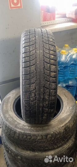 Triangle Snow-LL01 215/70 R16