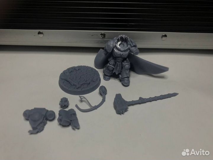 Warhammer 40000 миниатюры Salamanders Captain