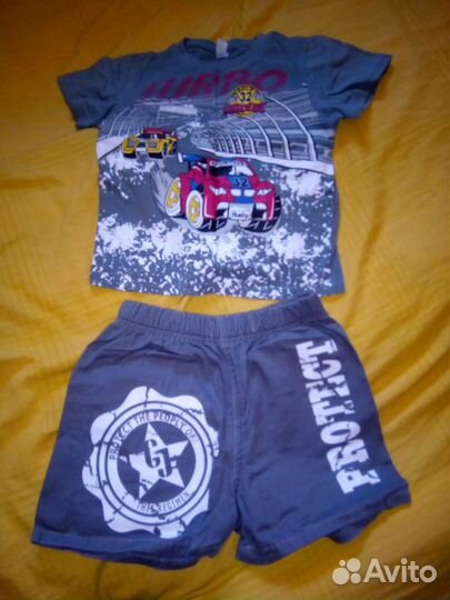 Костюм с капюшоном