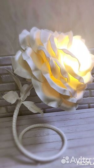 Настольный светильник Роза