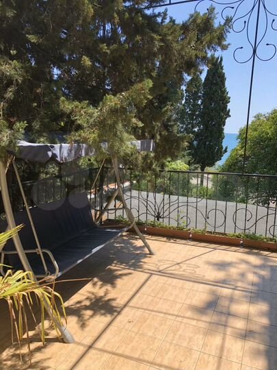 Дом 300 м² на участке 6 сот.