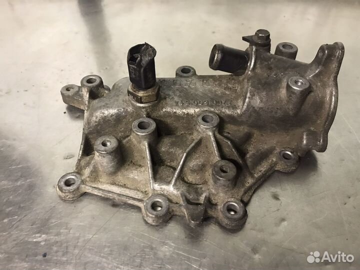 Корпус термостата K4M Renault Nissan Logan Megane