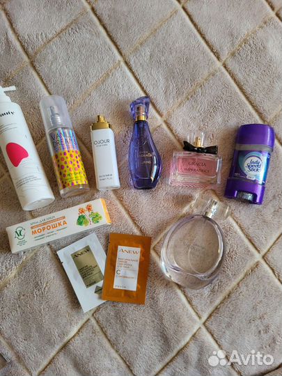Набор парфюмерии и косметики На брони