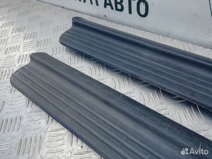 Накладка порога внутренняя Honda HR-V 3D 1999г