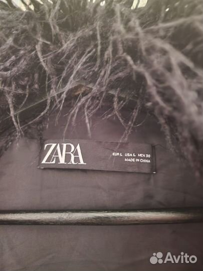 Продается красивая меховая жилетка Zara