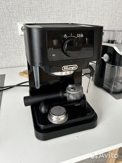 Кофеварка delonghi EC230.BK