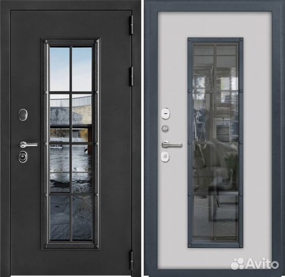 Дверь входная со стеклом в дом