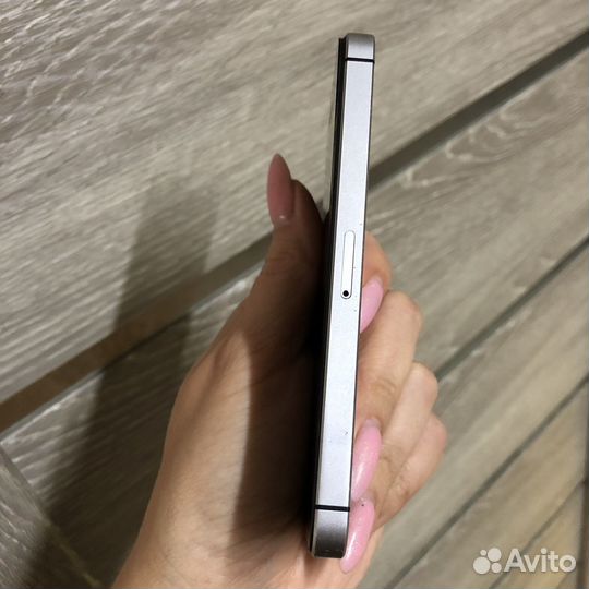 Телефон iPhone