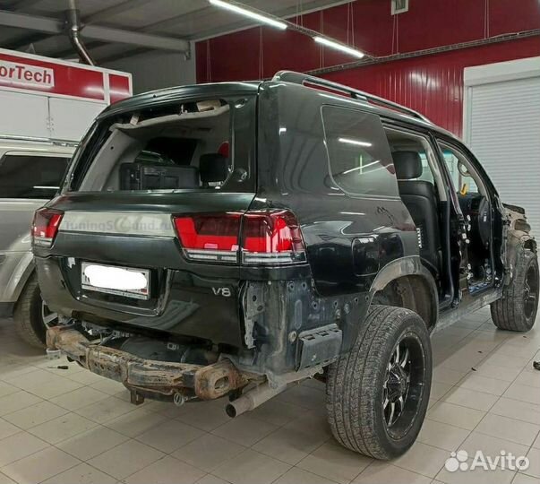 Рестайлинг Обвес стиль 300 Toyota LC 200