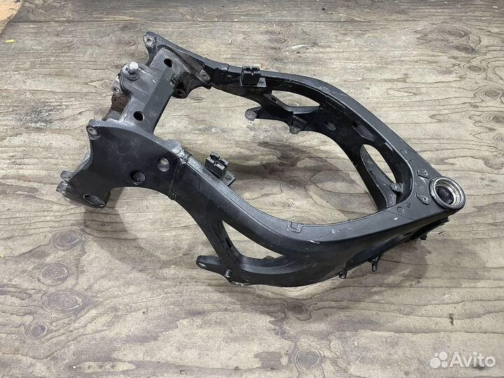 Рама Yamaha yzf r6