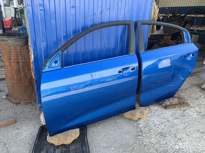 Задняя левая дверь Kia Rio 4 Синий