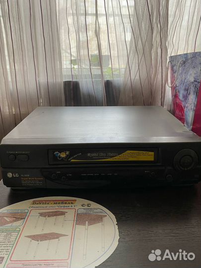Видеомагнитофон LG