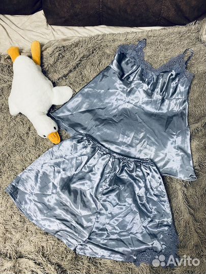 Одежда для девушек. Размер S