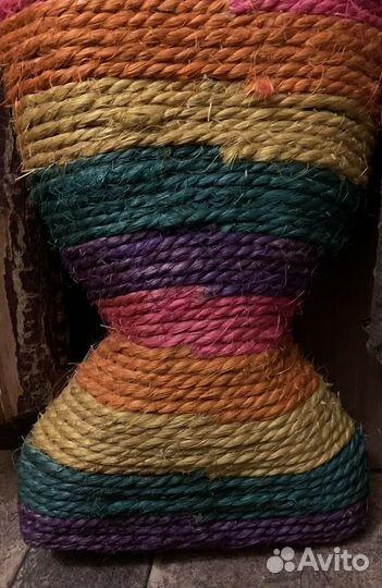 Когтеточка новая, рыба подвесная