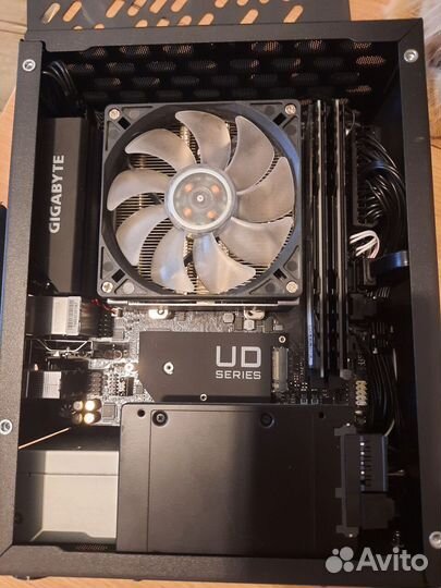 Игровой мини-пк Ryzen 5 3400G, 16 GB DDR4, SSD 500