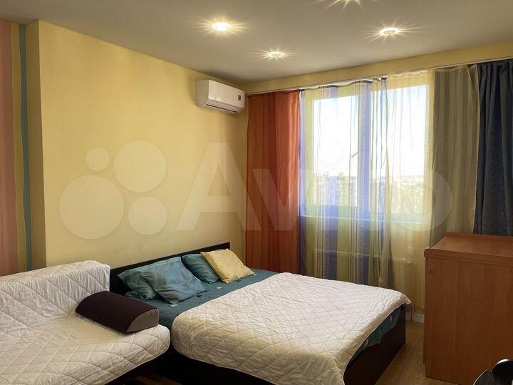 2-к. квартира, 64 м², 8/10 эт.