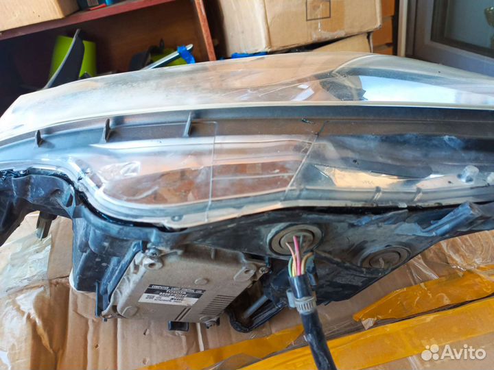 Продам передние фары Lexus RX 450H