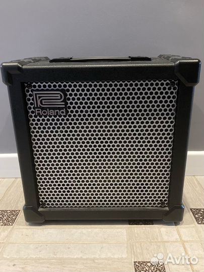 Комбоусилитель Roland Cube 20XL