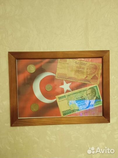 Подарочный коллаж из монет и купюр